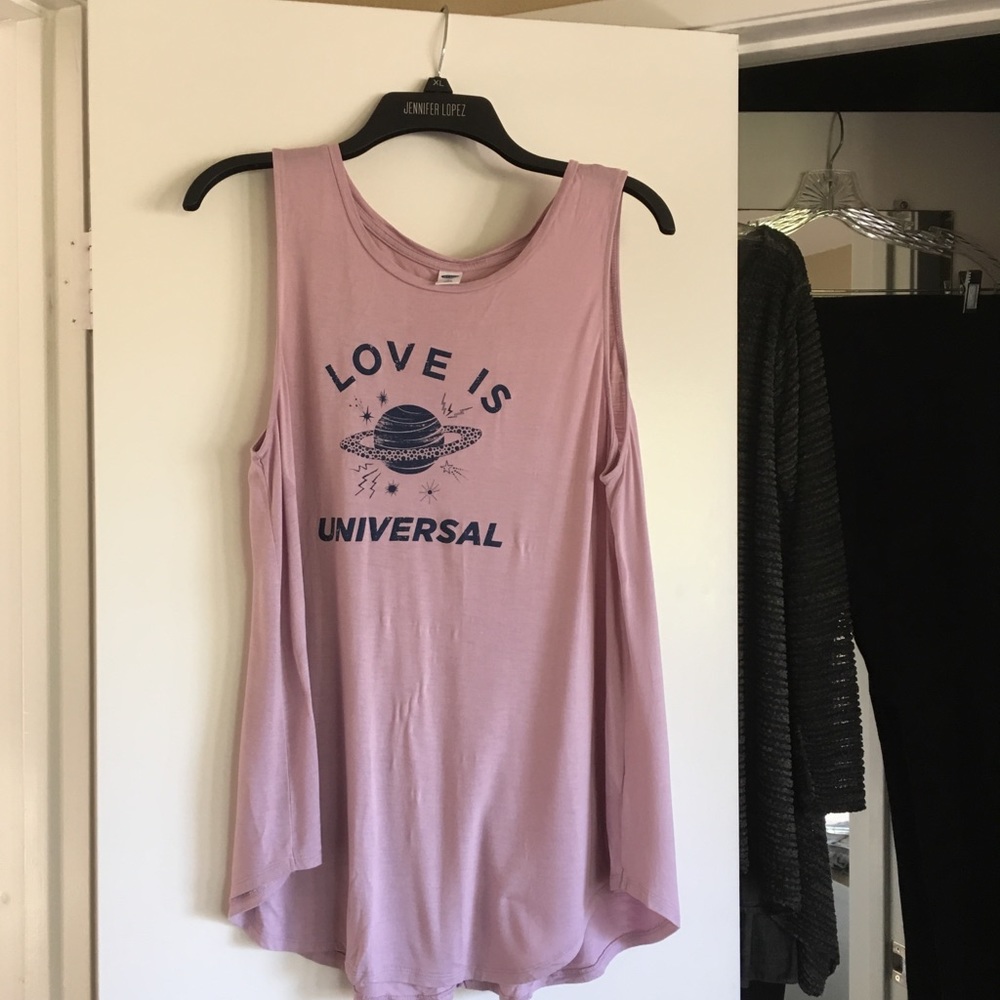 Graphic swing tank